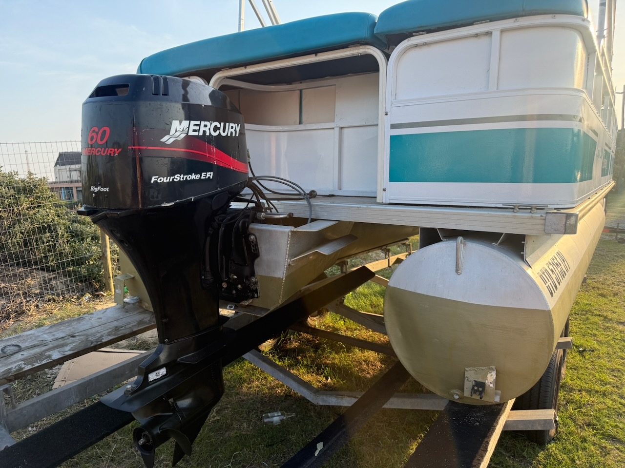 2008 Bentley Pontoon Boat 200 Cruise - 12 People with 50hp Mercury 4 Stroke - Image 19