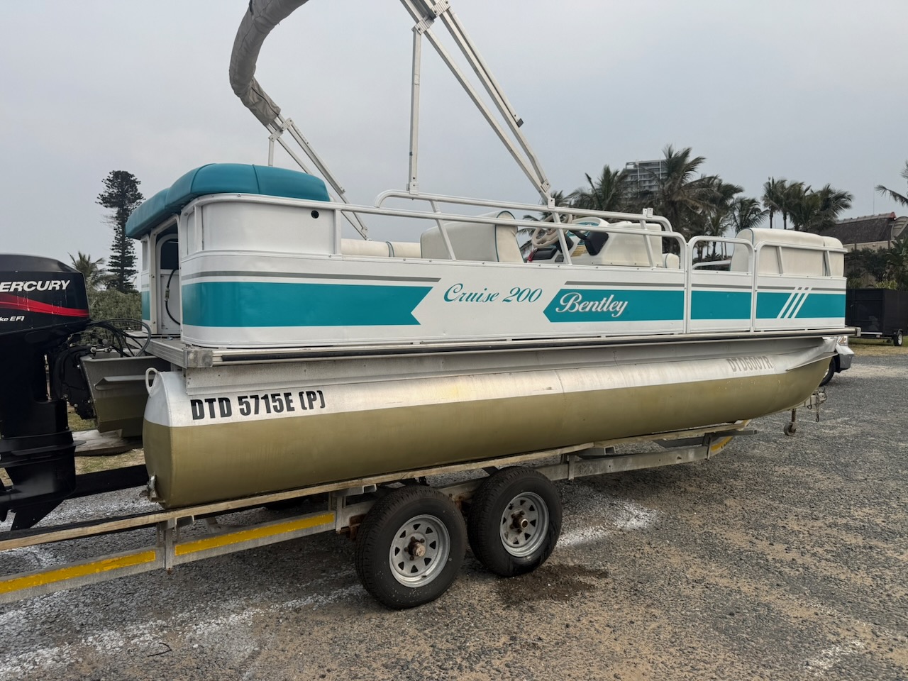 2008 Bentley Pontoon Boat 200 Cruise - 12 People with 50hp Mercury 4 Stroke - Image 20
